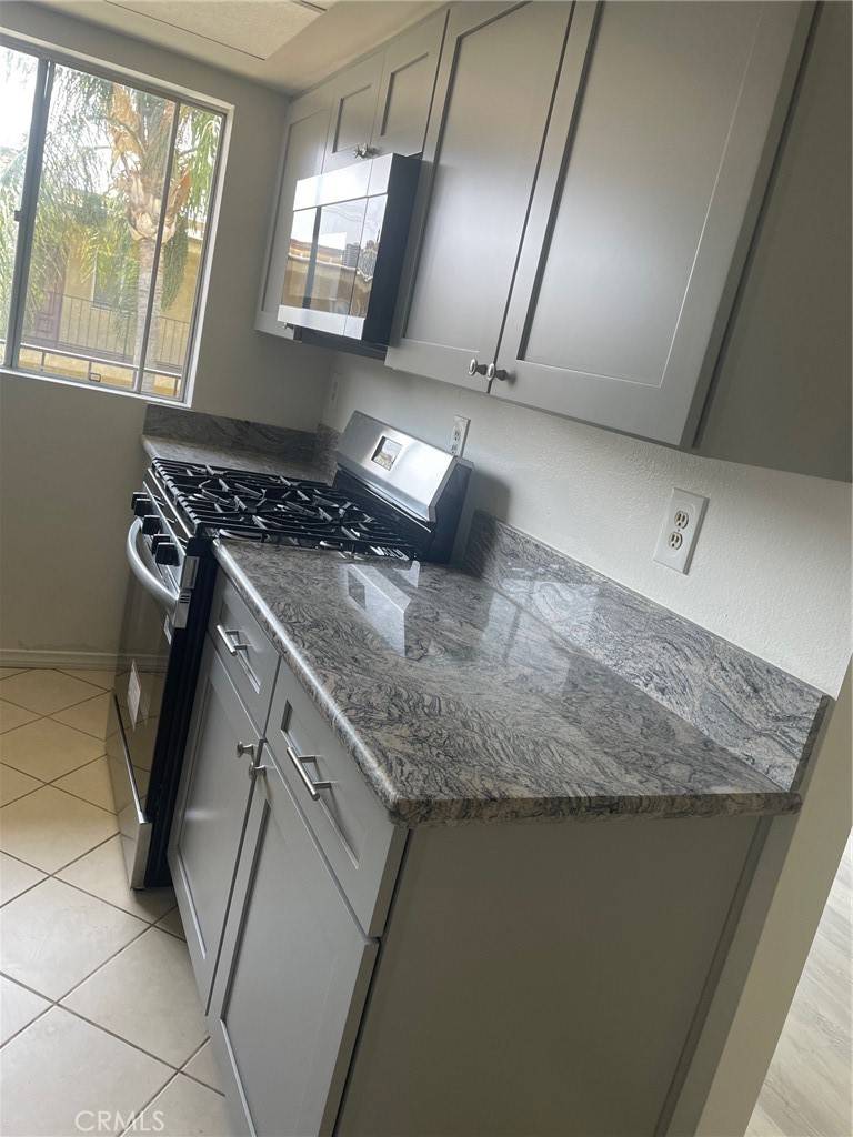 North Hills, CA 91343,8505 Columbus AVE #316