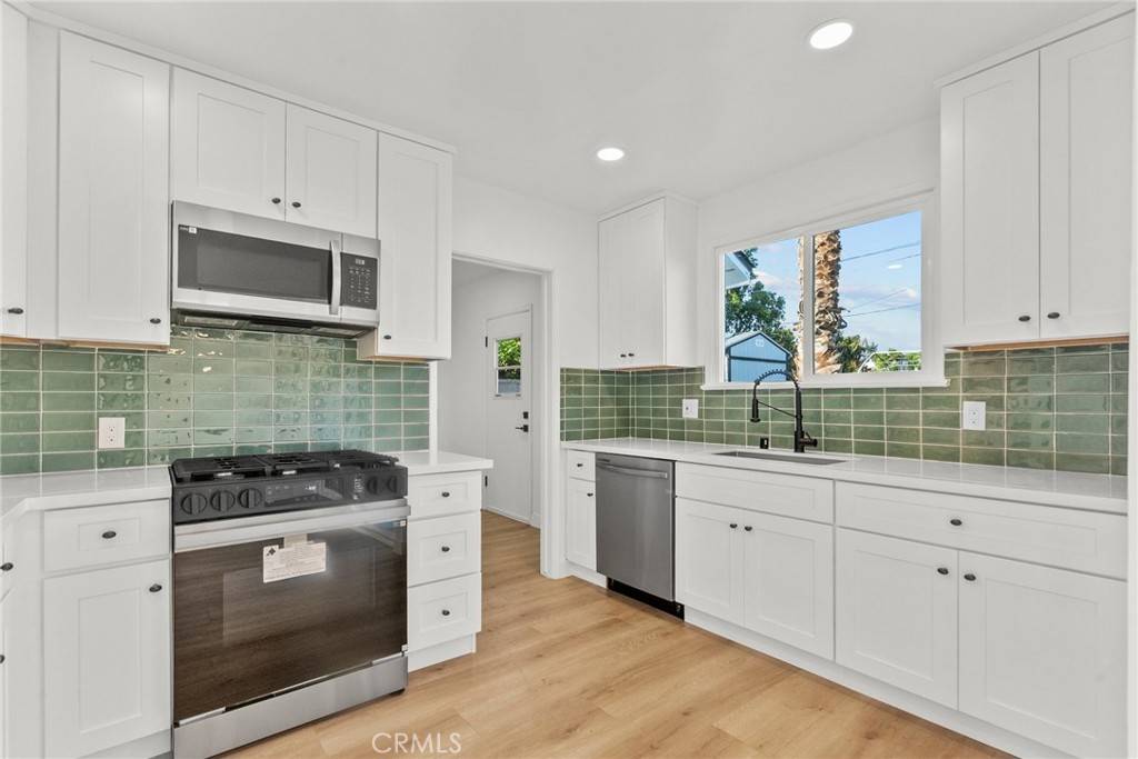 North Hollywood, CA 91605,7814 Ben AVE