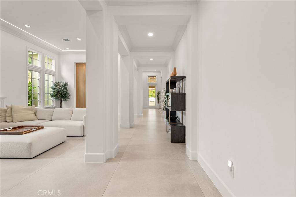 Calabasas, CA 91302,25410 PRADO DE LAS BELLOTAS