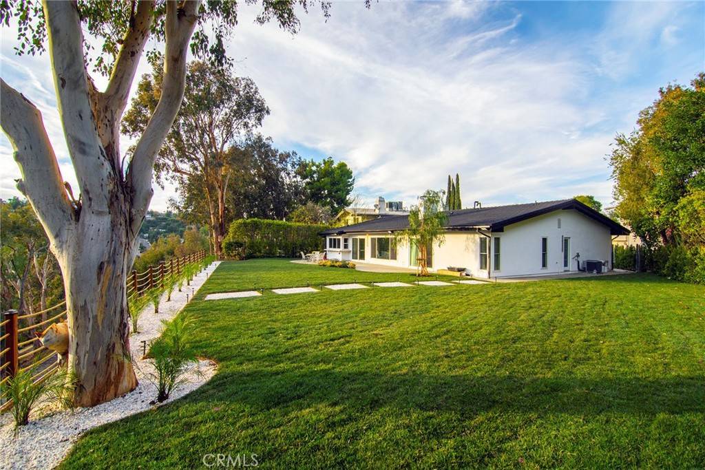 Tarzana, CA 91356,19291 Berclair LN