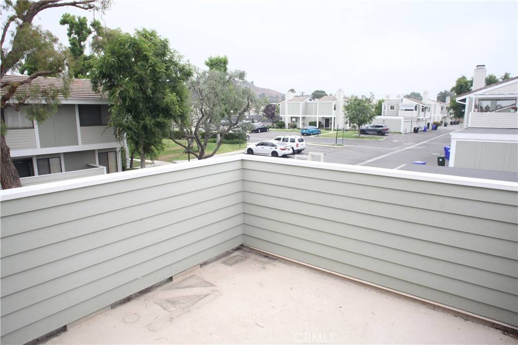 Canyon Country, CA 91351,27063 Crossglade AVE #7