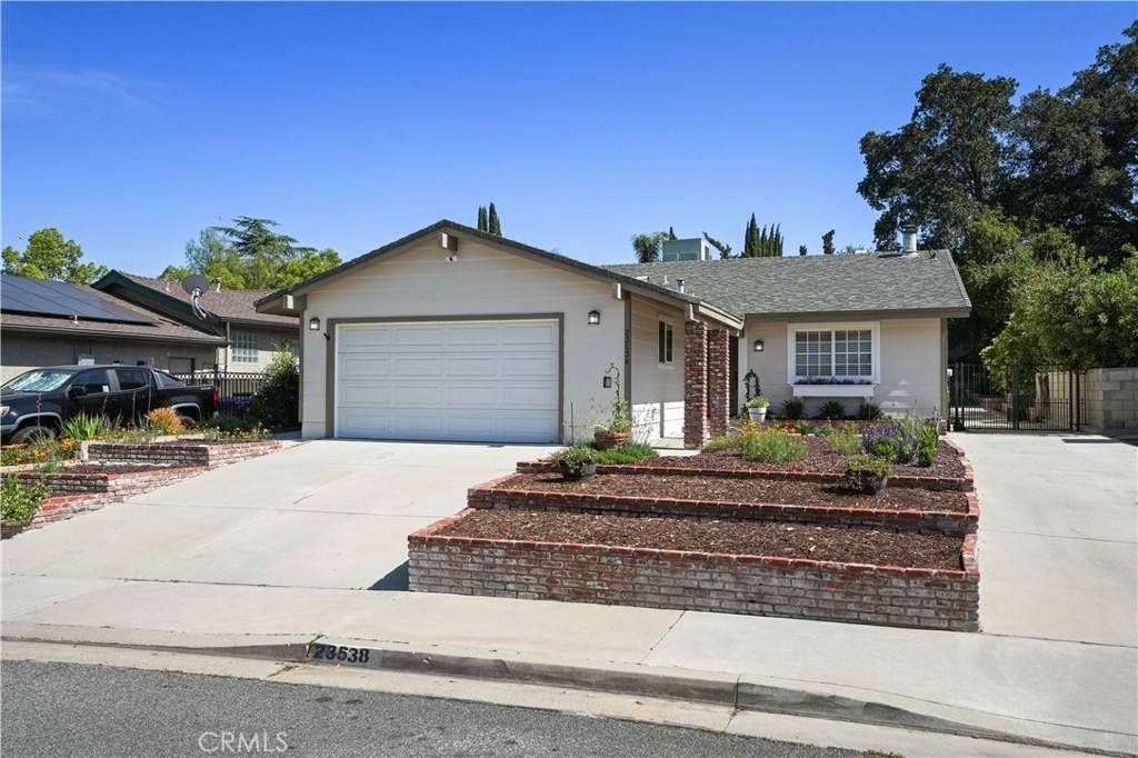 Newhall, CA 91321,23538 Arlen DR