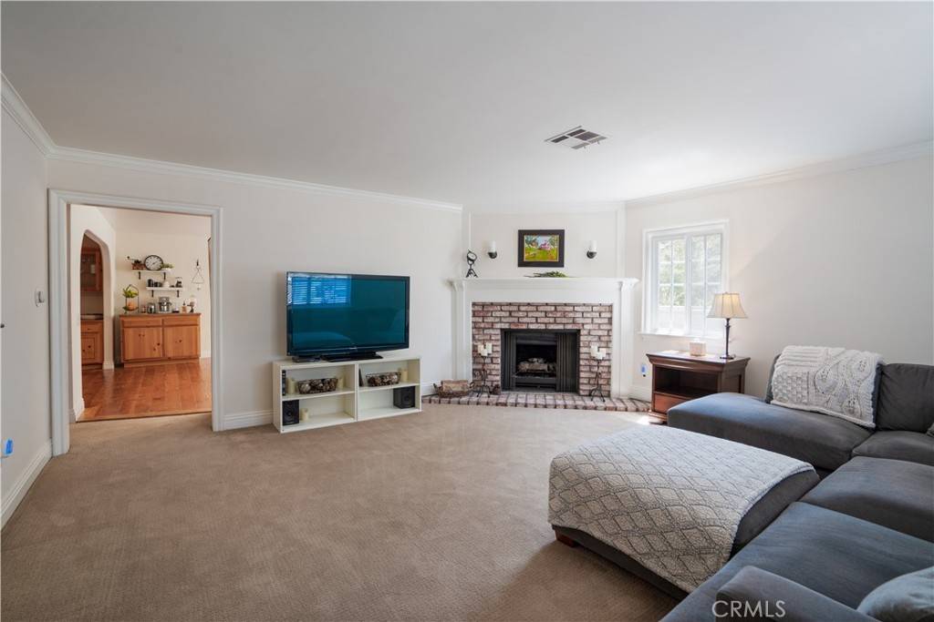 Newhall, CA 91321,23538 Arlen DR