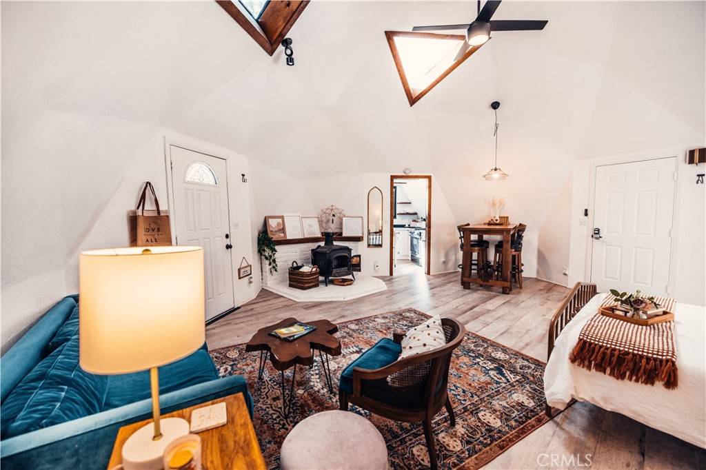 Big Bear, CA 92386,403 Highland LN
