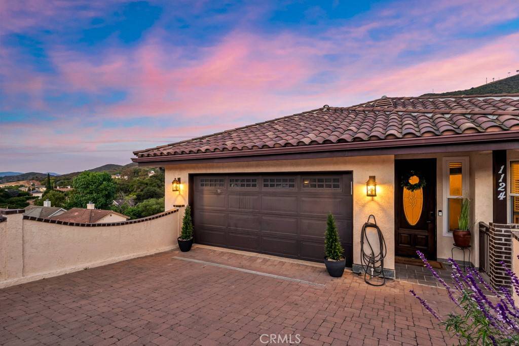 Newbury Park, CA 91320,1124 Kathleen DR