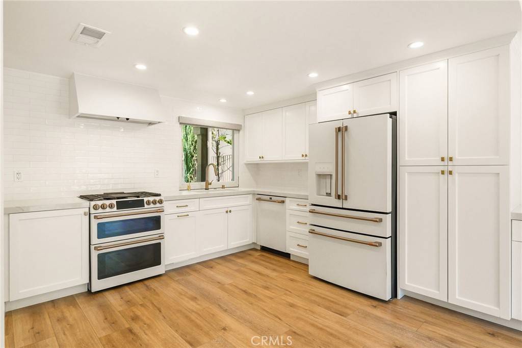 Porter Ranch, CA 91326,19464 Turtle Ridge LN