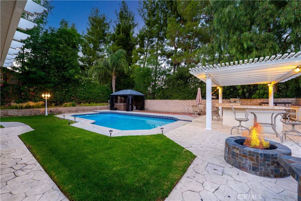 Westlake Village, CA 91362,6120 Hedgewall DR