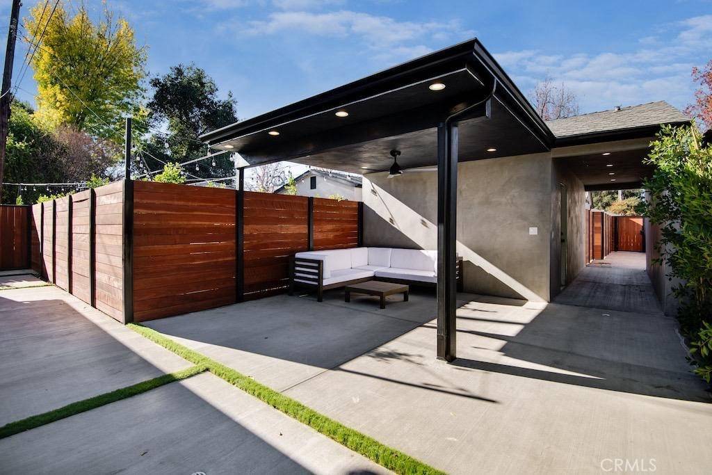 Sherman Oaks, CA 91411,5332 Natick AVE