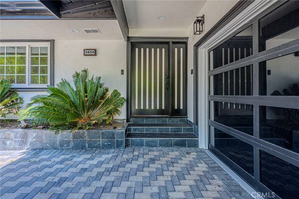 Encino, CA 91436,3650 Sapphire DR