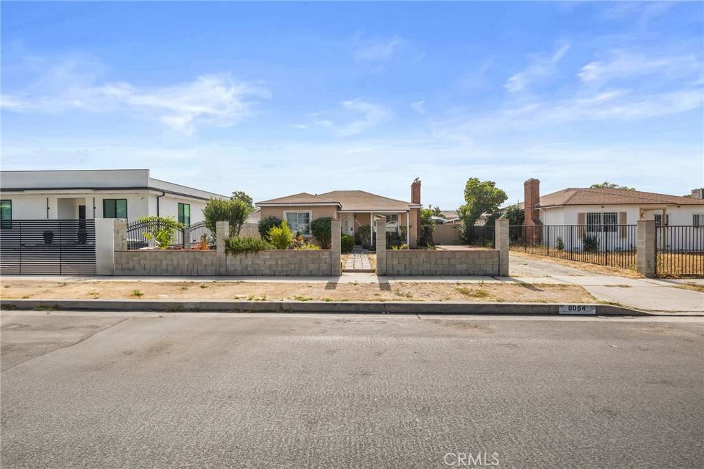 North Hollywood, CA 91605,8054 Rhodes AVE