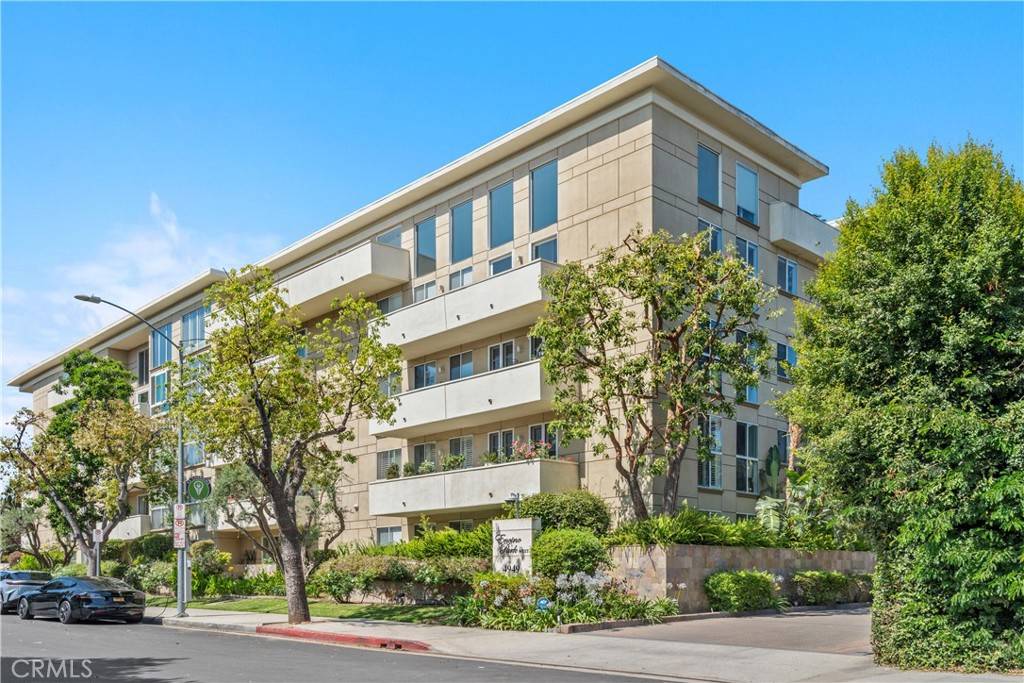 Encino, CA 91316,4949 Genesta AVE #102