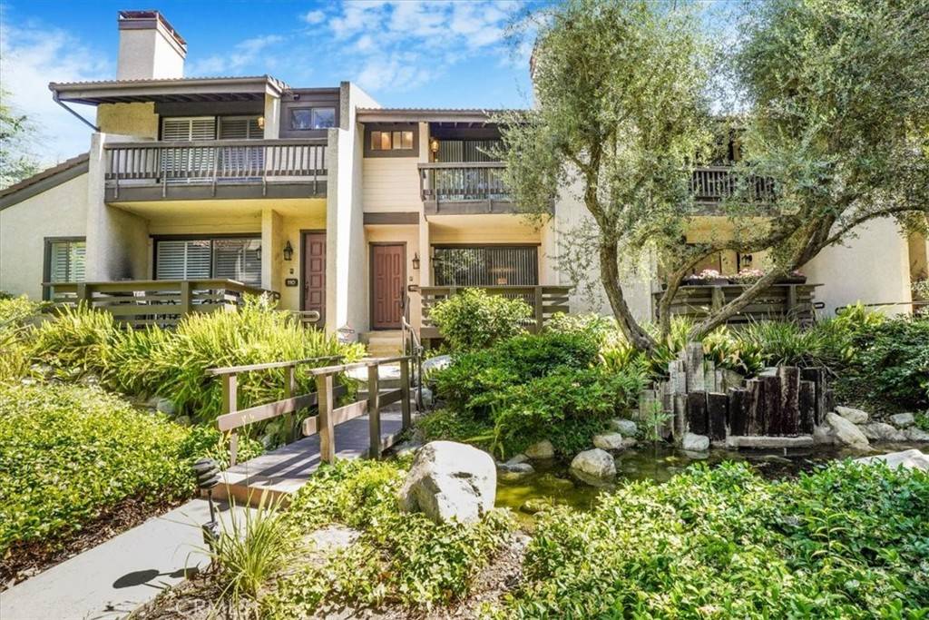 Woodland Hills, CA 91367,5711 Owensmouth AVE #111