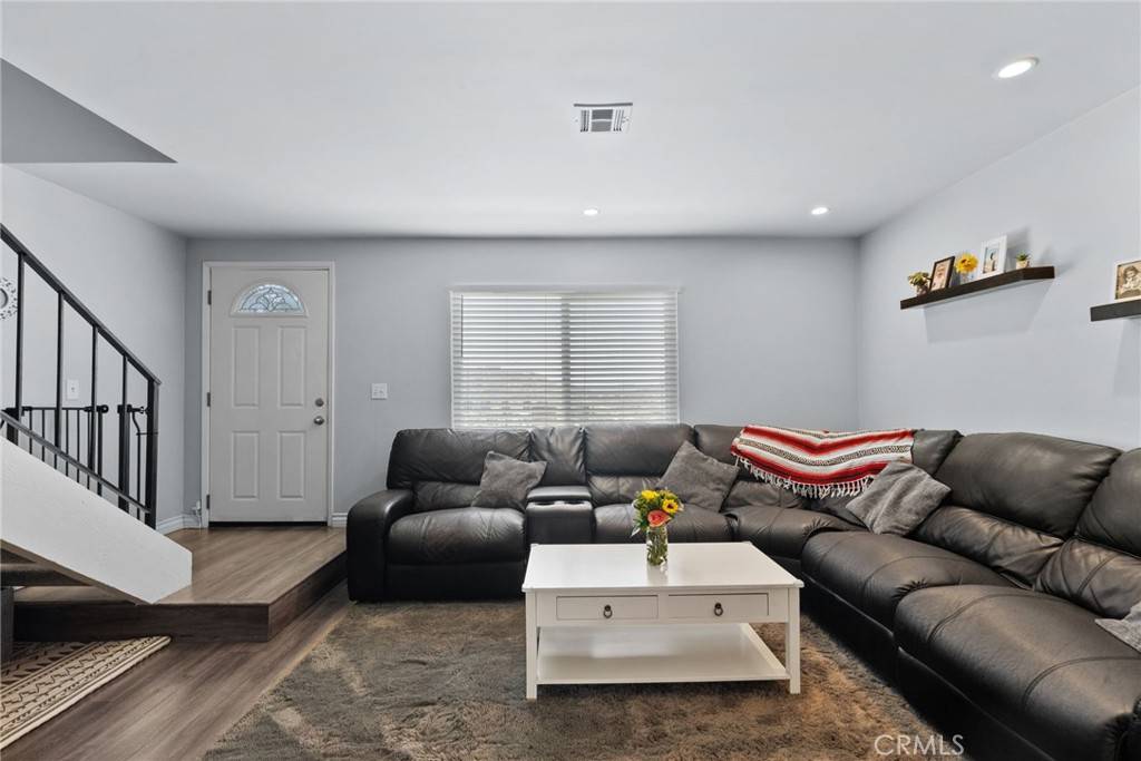 Saugus, CA 91350,22524 Paseo Terraza