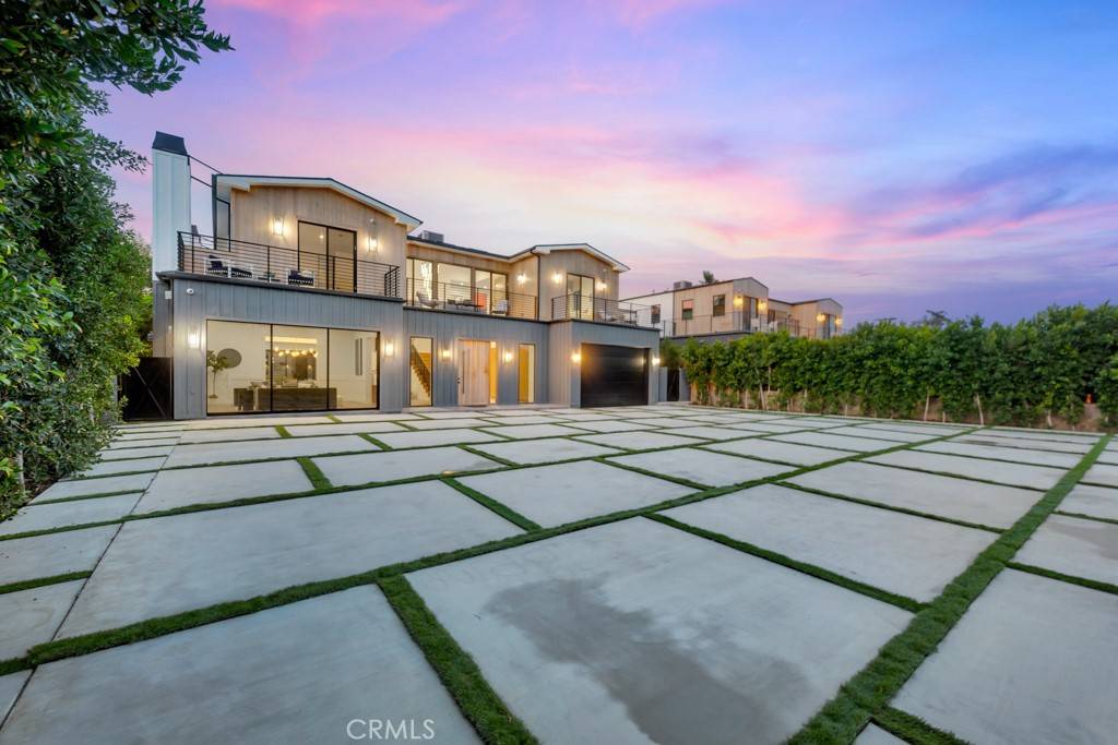 Valley Village, CA 91607,11835 Kling ST