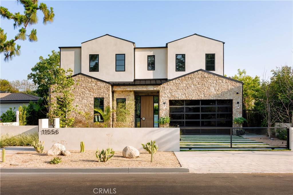 Valley Village, CA 91602,11556 Blix ST