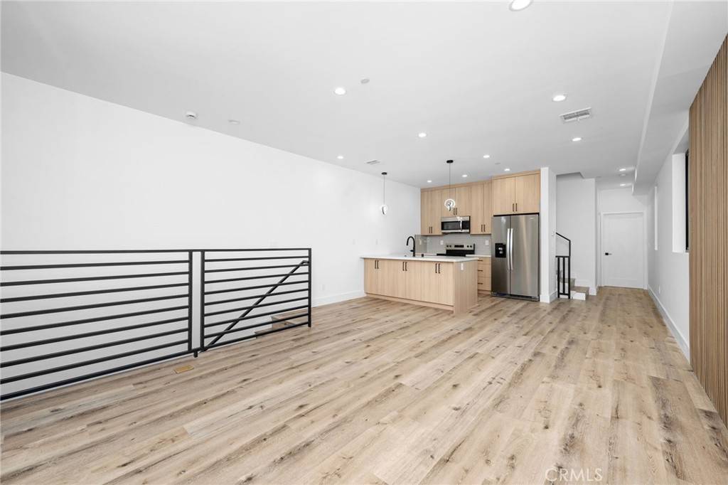Sherman Oaks, CA 91411,14523 Weddington ST