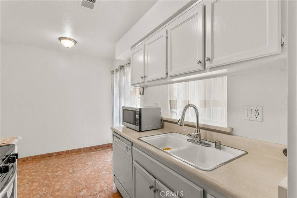 Reseda, CA 91335,7641 Reseda BLVD #108Z