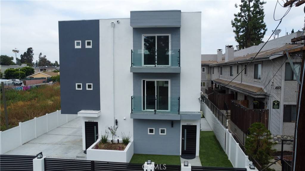Lake Balboa, CA 91406,6845 N Haskell AVE #2