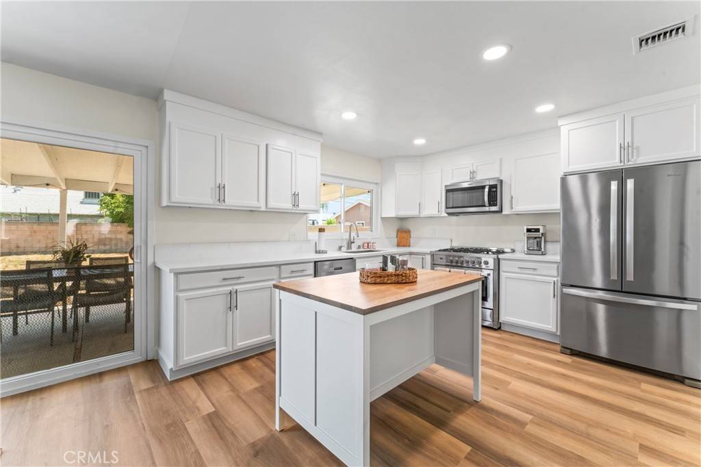 Simi Valley, CA 93063,1808 Fair AVE