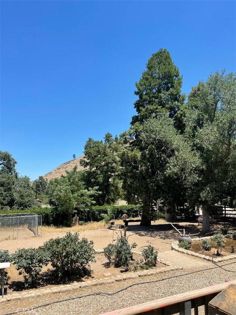 Lake Hughes, CA 93532,46921 266th ST W