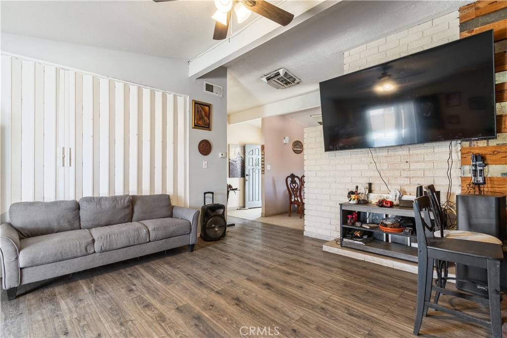 Lancaster, CA 93534,1126 W Avenue H6