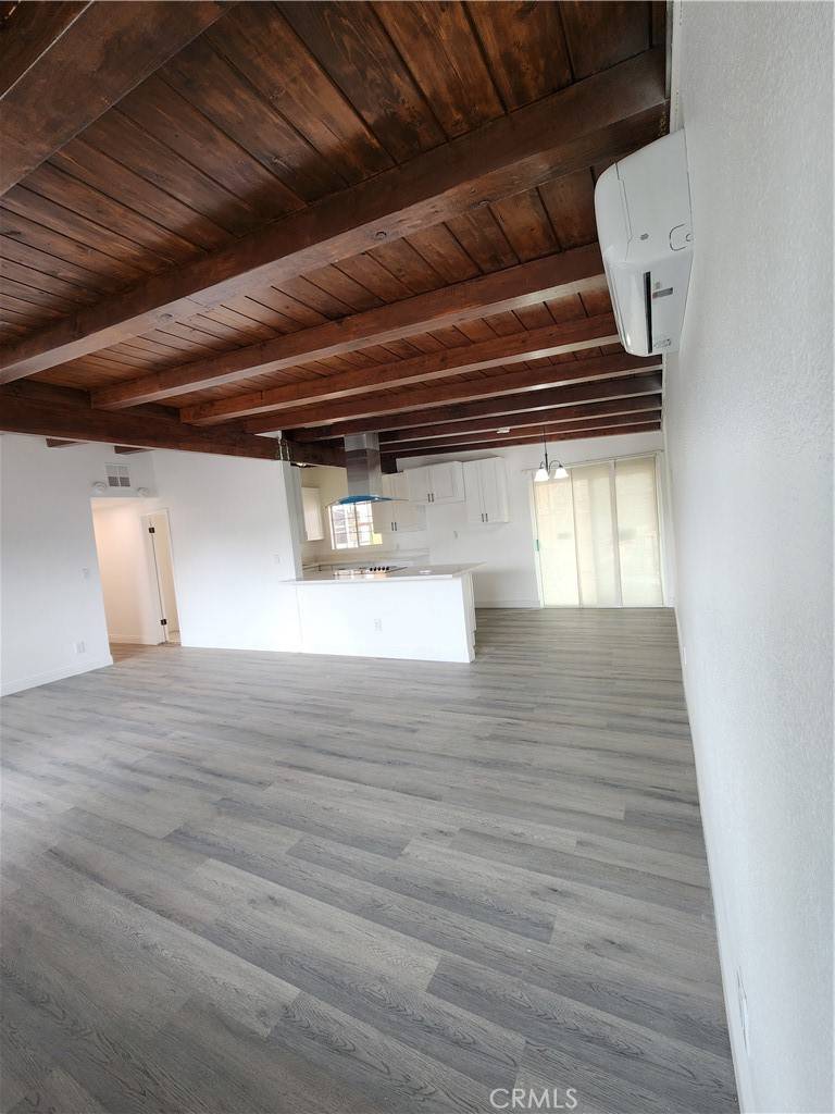San Fernando, CA 91340,12975 corcoran PL