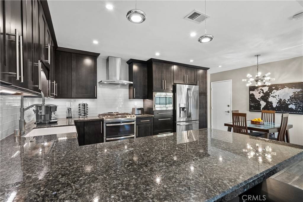 Valencia, CA 91355,25603 Alicante DR