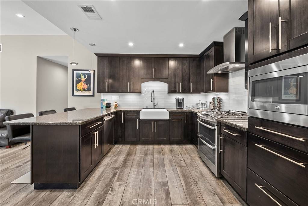 Valencia, CA 91355,25603 Alicante DR