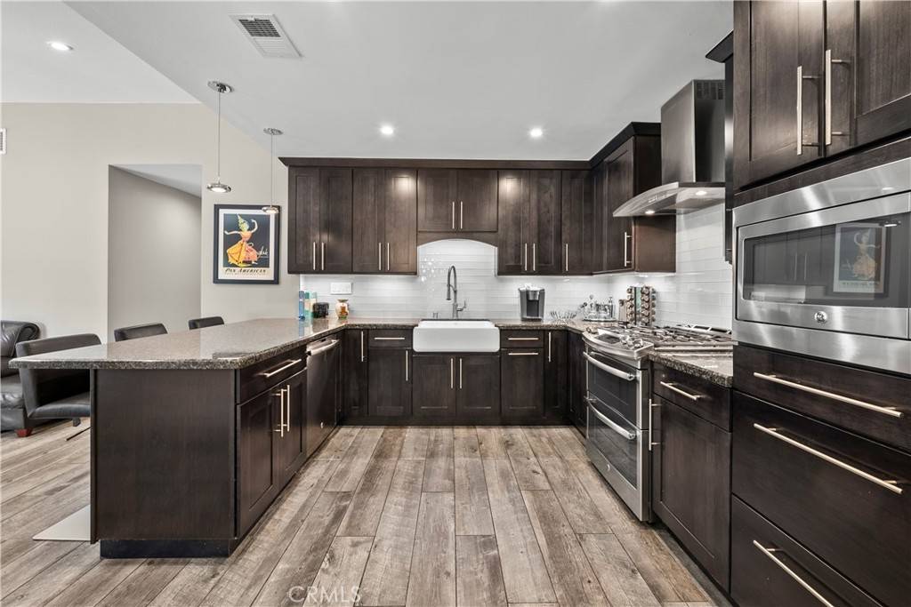 Valencia, CA 91355,25603 Alicante DR