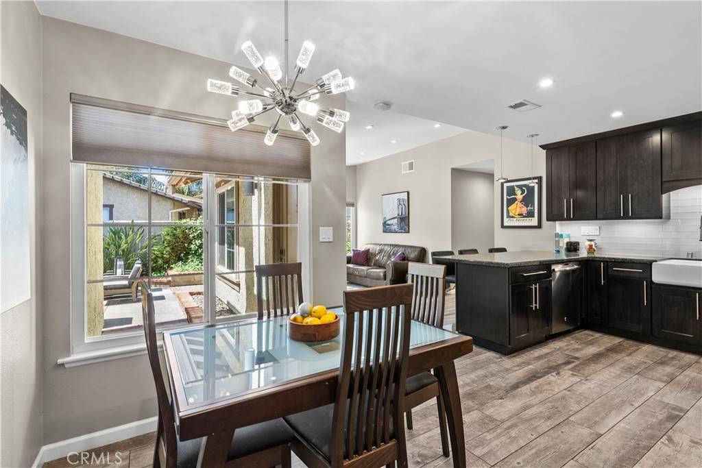Valencia, CA 91355,25603 Alicante DR