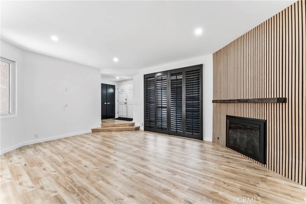 Encino, CA 91316,5401 Zelzah AVE #114