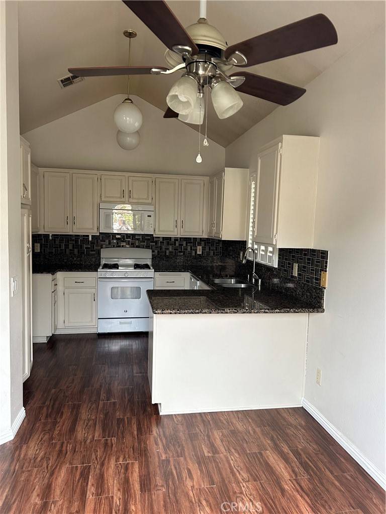 Canyon Country, CA 91387,18207 Flynn DR #164