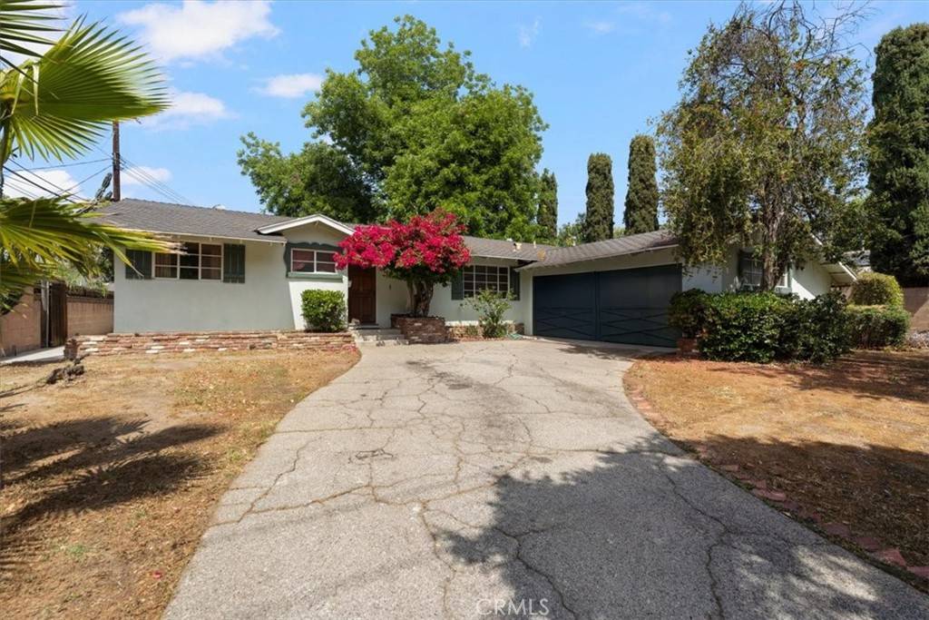 Canoga Park, CA 91304,8581 Owensmouth AVE