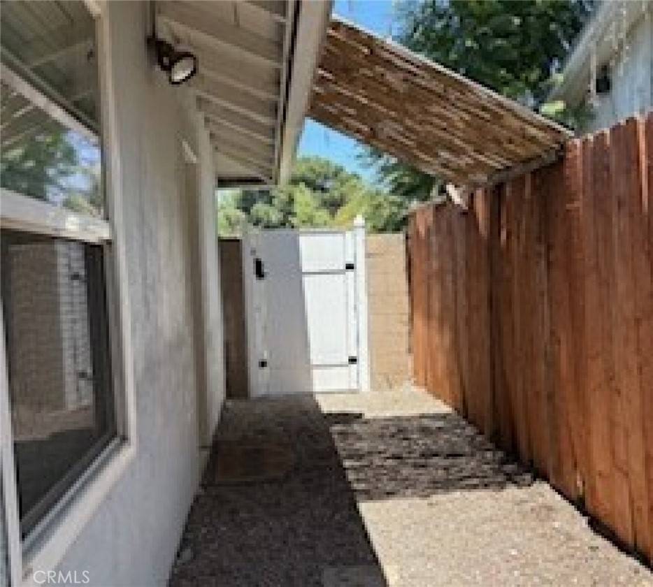 Van Nuys, CA 91406,17530 Saticoy ST