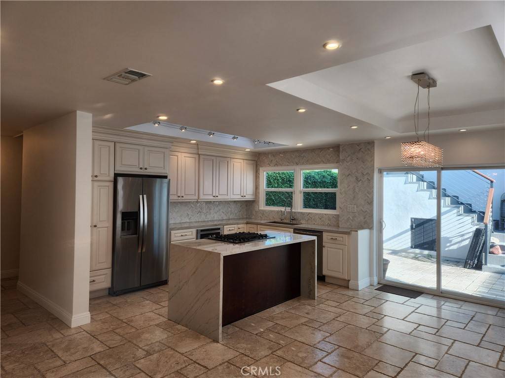 Northridge, CA 91325,17512 Lanark ST