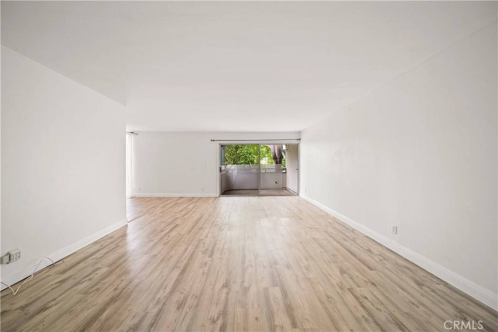 Ventura, CA 93003,3700 Dean DR #2106