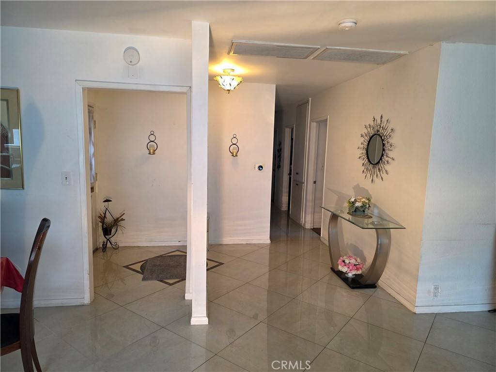 North Hills, CA 91343,15901 Lassen ST