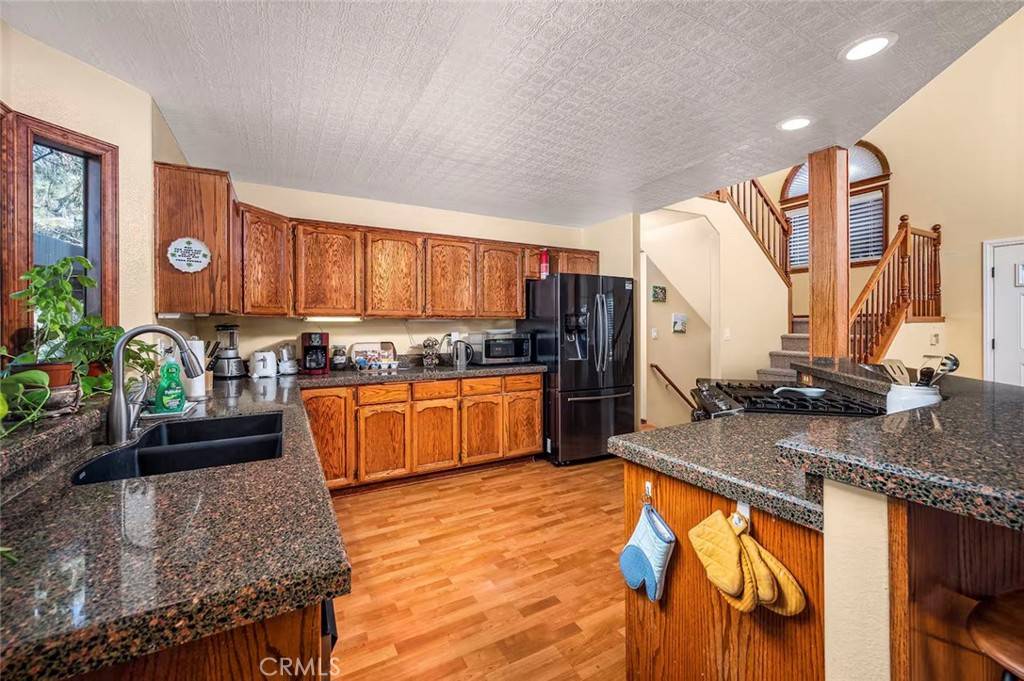 Crestline, CA 92325,920 Arbula DR