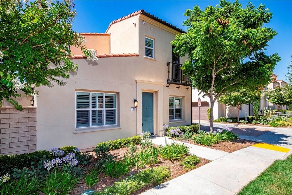 Saugus, CA 91350,21775 Candela DR