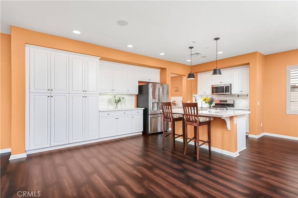 Saugus, CA 91350,21775 Candela DR