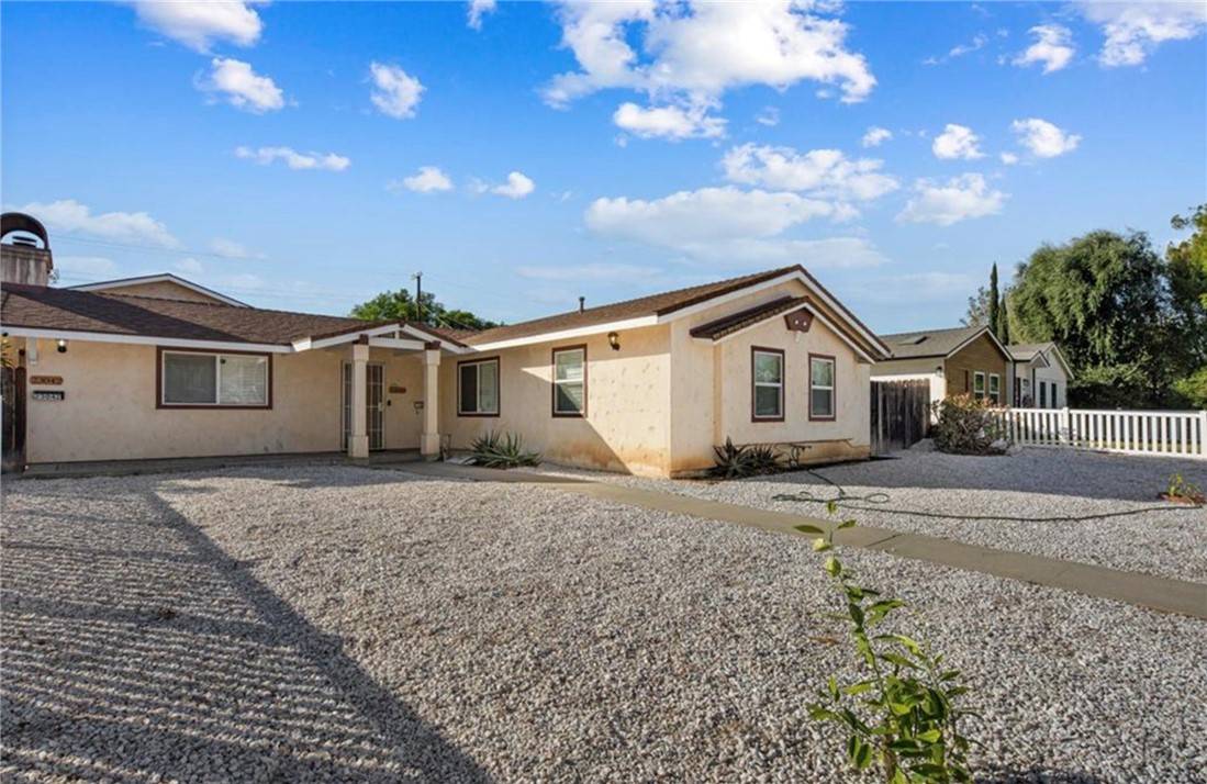 Canoga Park, CA 91304,23040 Saticoy ST