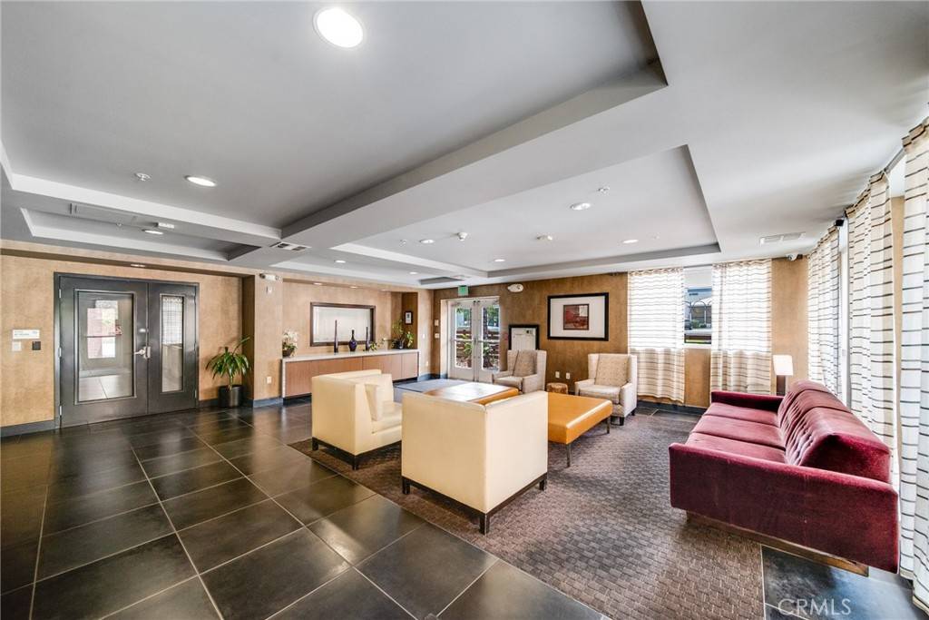 Woodland Hills, CA 91367,21301 Erwin ST #303