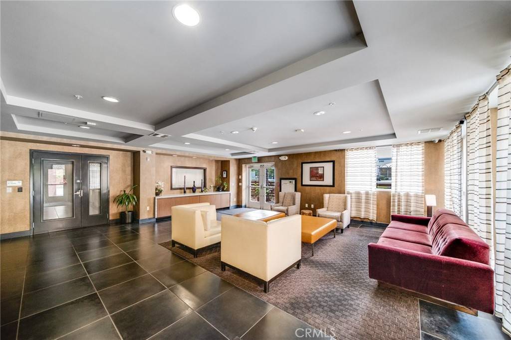 Woodland Hills, CA 91367,21301 Erwin ST #303