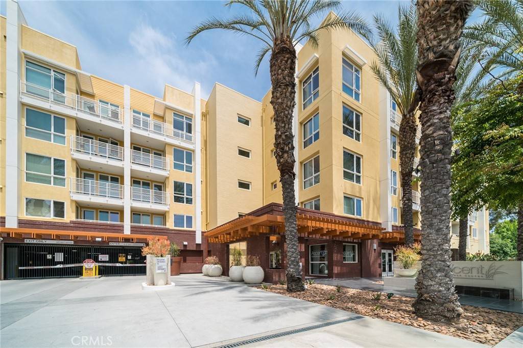 Woodland Hills, CA 91367,21301 Erwin ST #303
