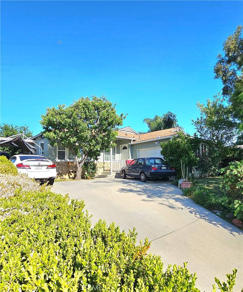 Reseda, CA 91335,6552 Aura AVE