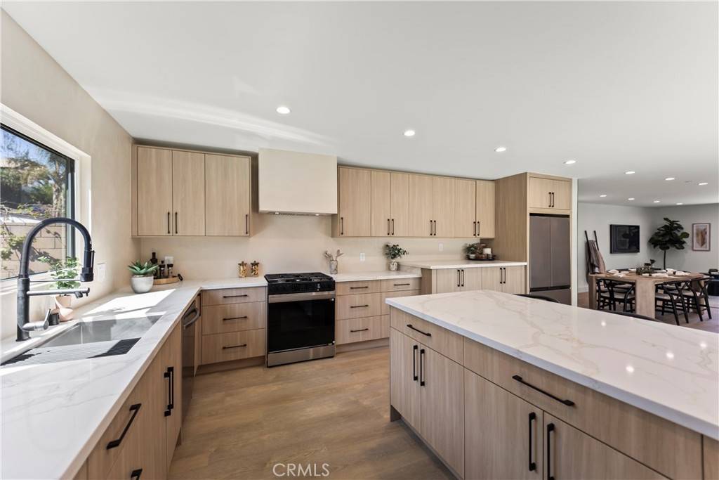 West Hills, CA 91307,6445 Neddy AVE