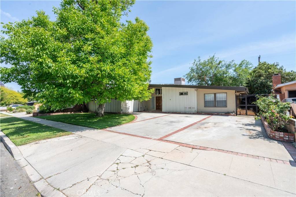 Reseda, CA 91335,19516 Blythe ST