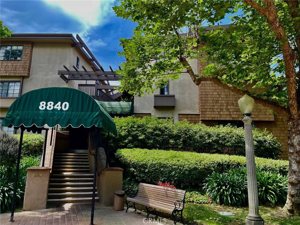 La Jolla, CA 92037,8840 Villa La Jolla DR #220