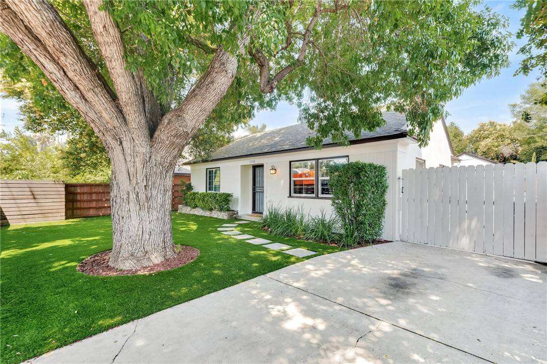 Woodland Hills, CA 91367,5550 Fallbrook AVE