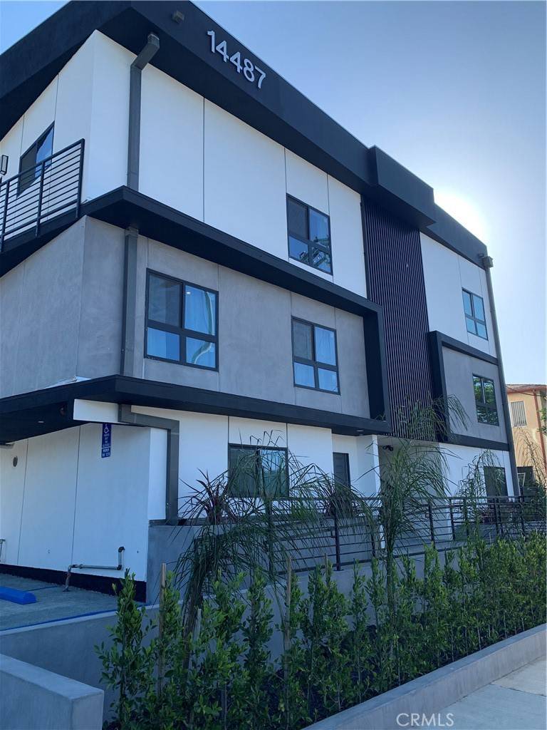 Sylmar, CA 91342,14487 Foothill BLVD #1
